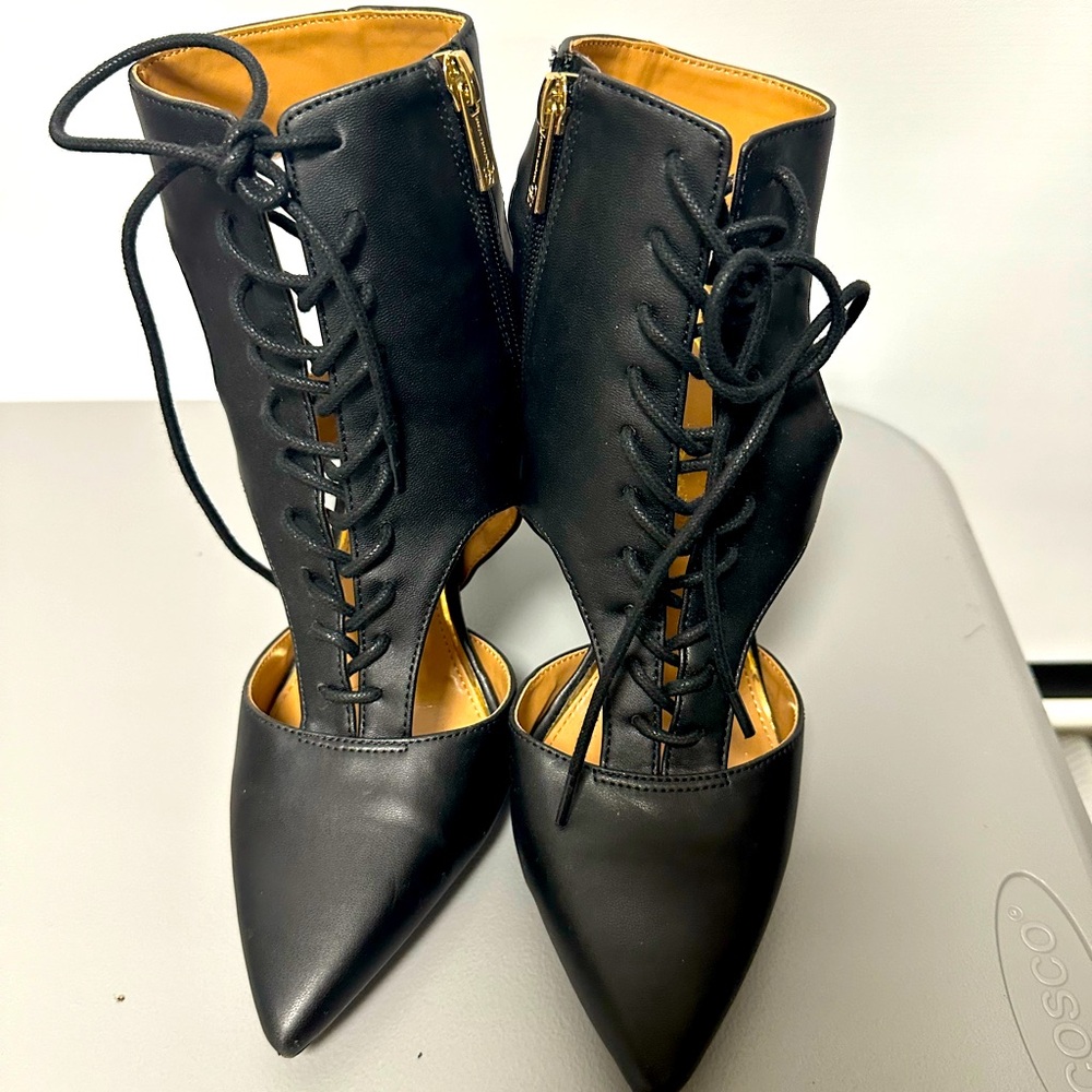 Jessica Simpson size 9M/40